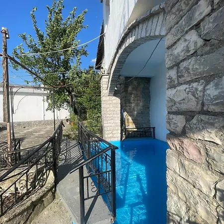 Great بيت ضيافة Gjirokastër